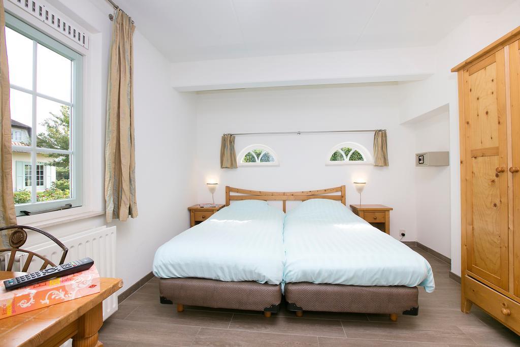 Roompot Buitenhof Domburg Room photo